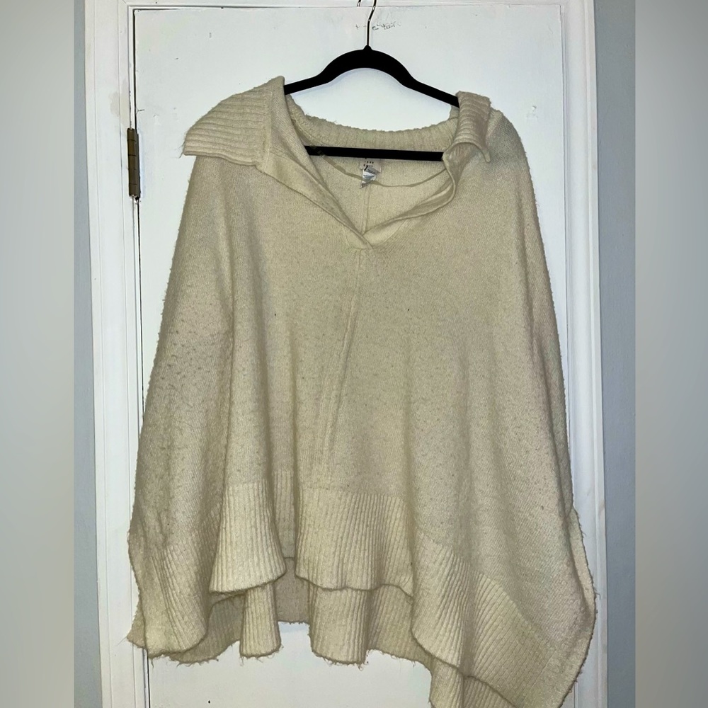 Cream one size fits all sweater